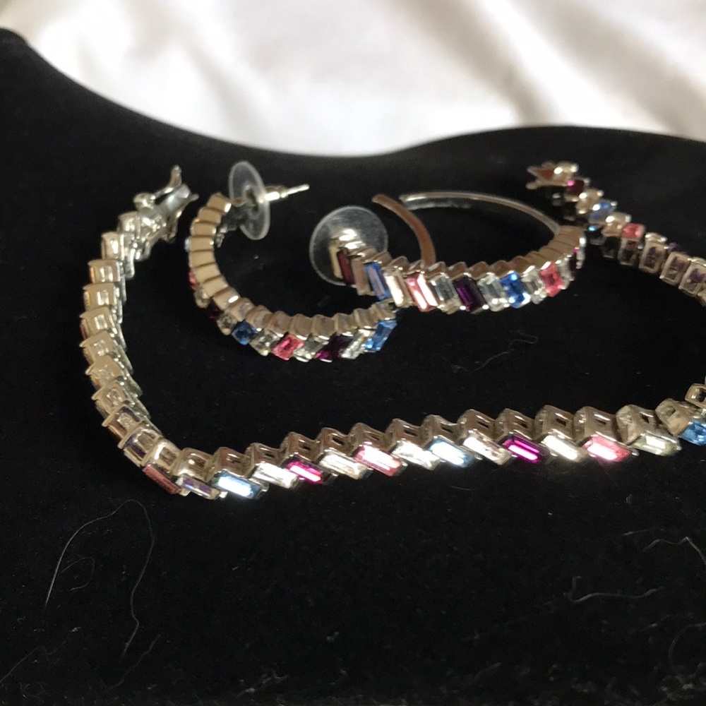 Gorgeous multi color bracelet and earring set